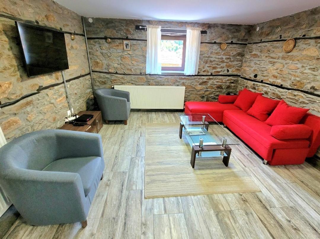 Traditional Stone 
